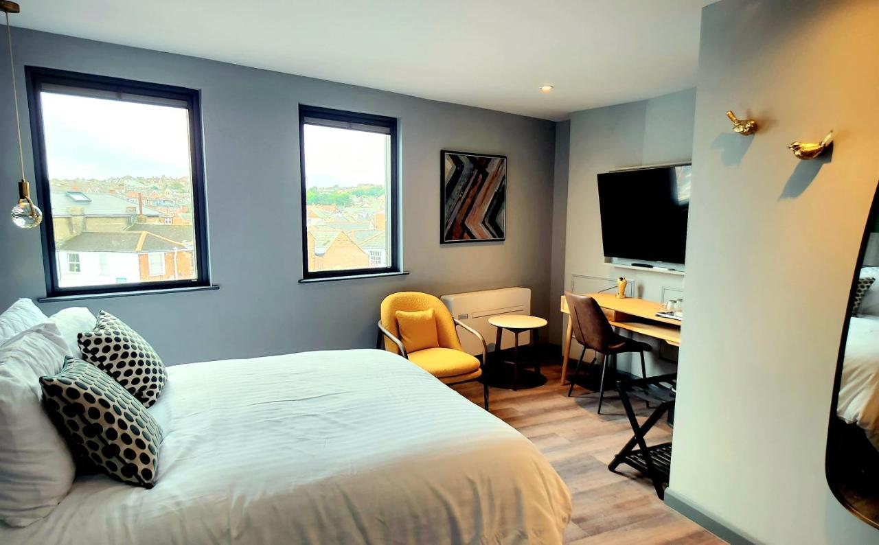 Pinnacle Suites Hotel Cowes  Zewnętrze zdjęcie