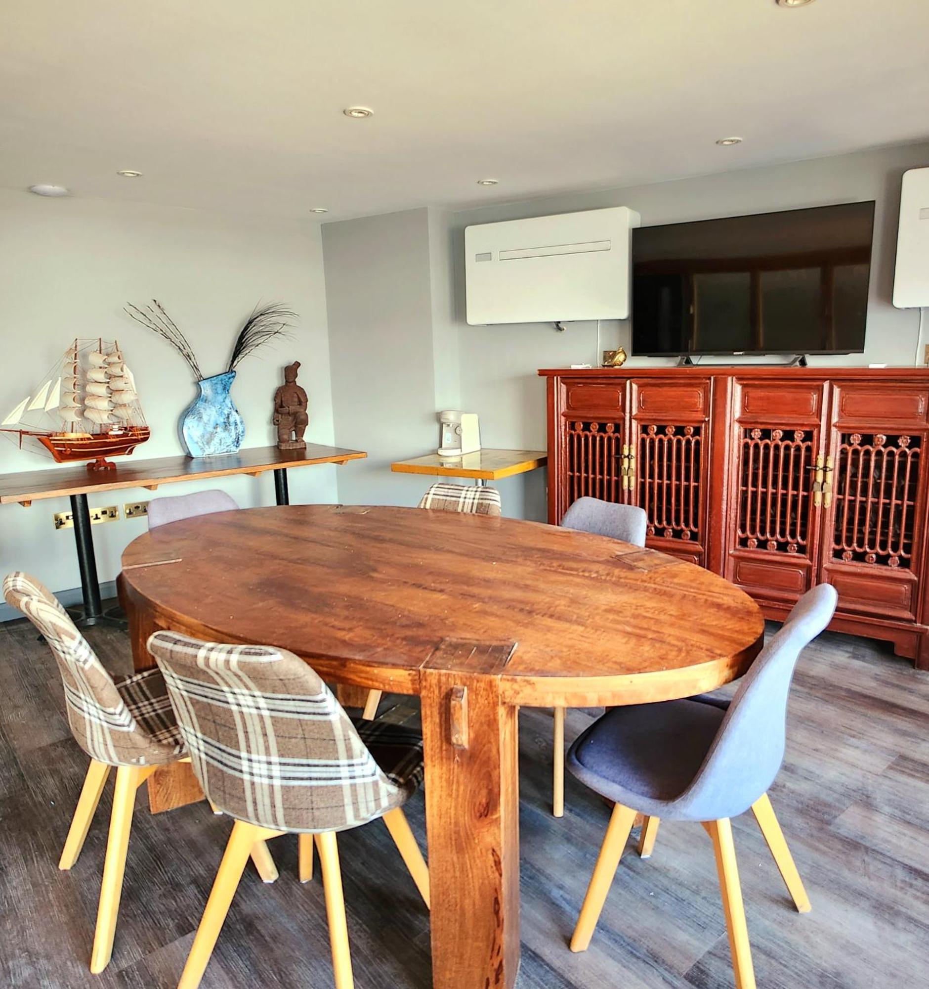Pinnacle Suites Hotel Cowes  Zewnętrze zdjęcie