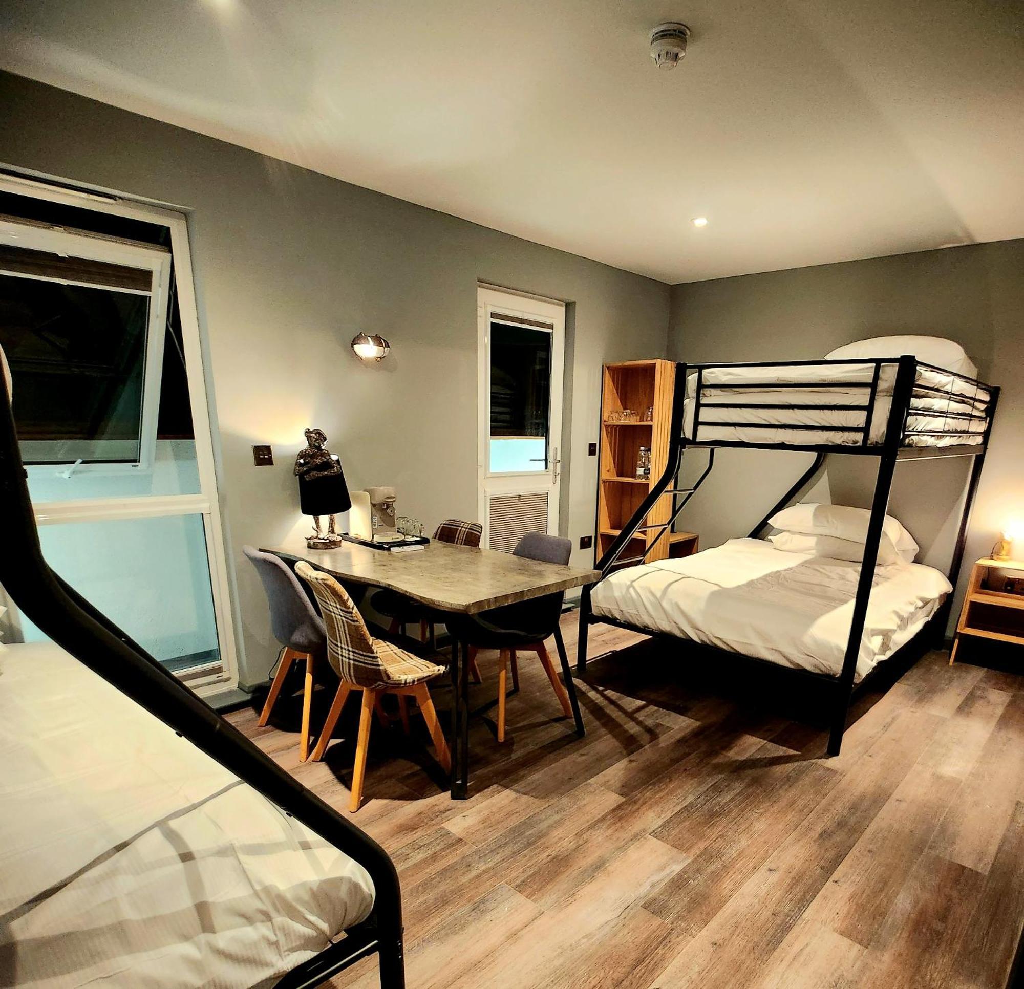 Pinnacle Suites Hotel Cowes  Zewnętrze zdjęcie