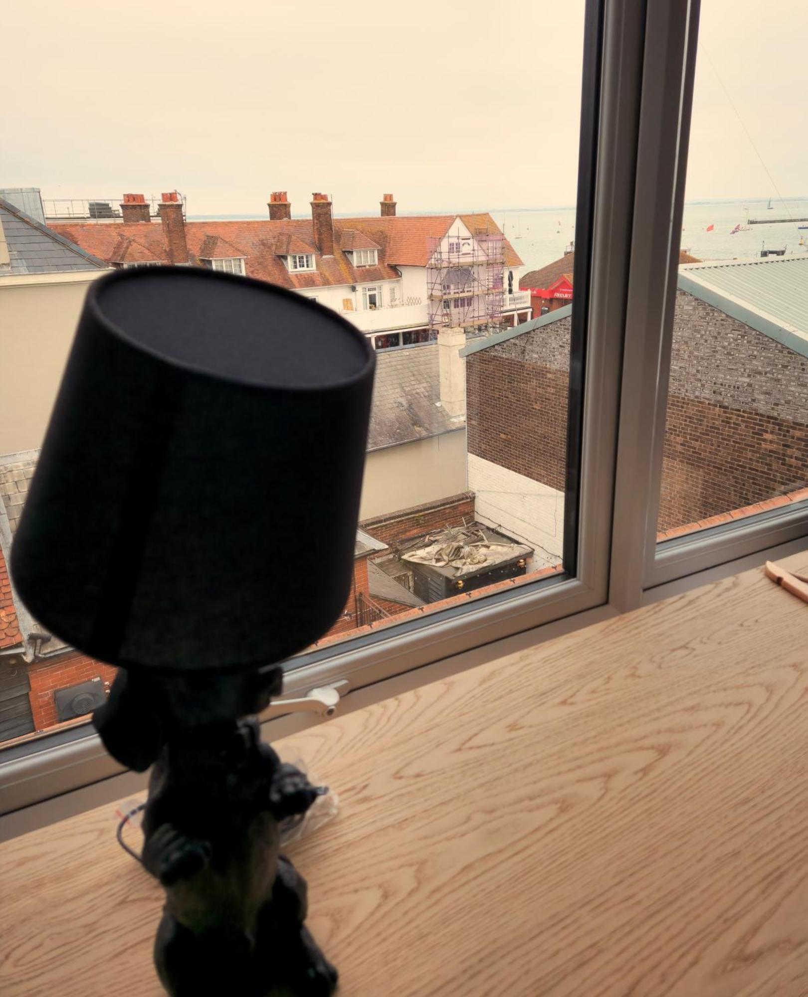 Pinnacle Suites Hotel Cowes  Zewnętrze zdjęcie