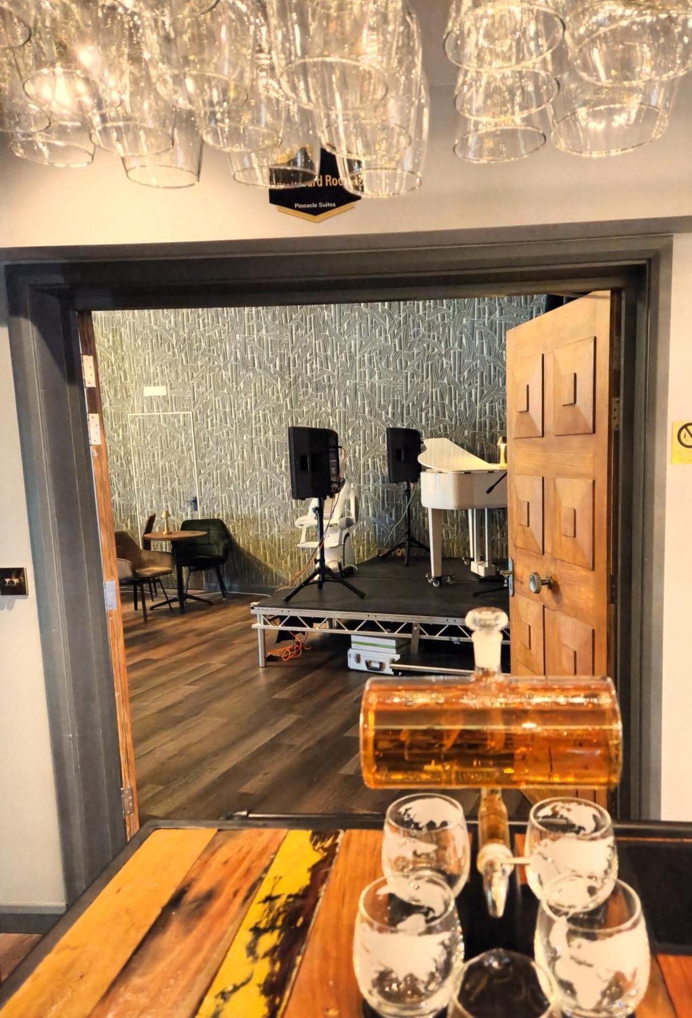 Pinnacle Suites Hotel Cowes  Zewnętrze zdjęcie